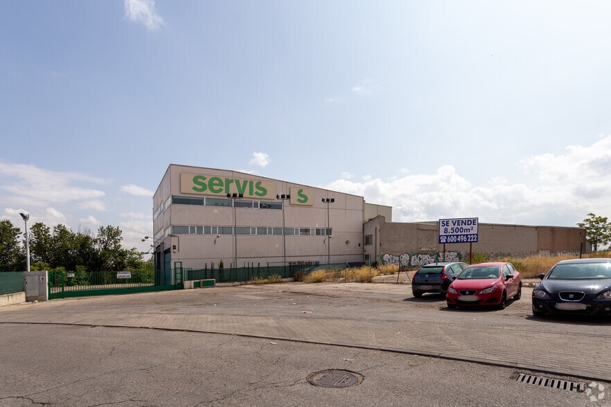 Nave en Coslada, Madrid en venta - Foto del edificio - Imagen 2 de 9