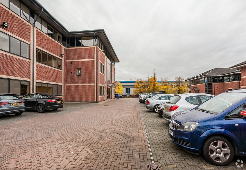 Gateway Crescent, Oldham en venta - Foto del edificio - Imagen 3 de 20