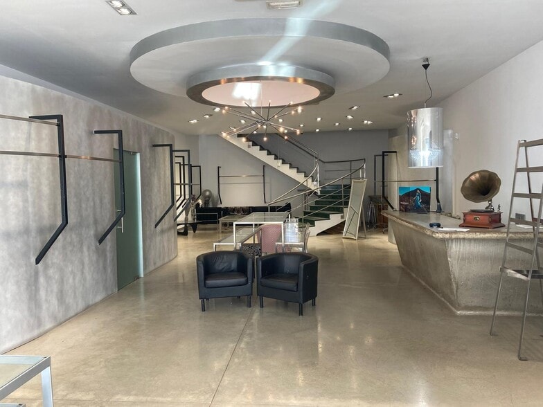 Nave en SEVILLA en alquiler - Foto del edificio - Imagen 2 de 9