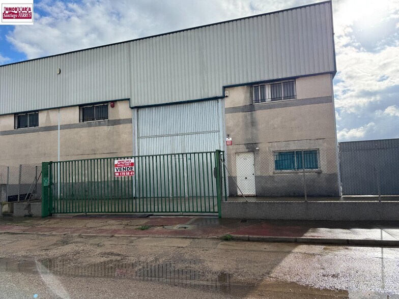 Nave en Benifaió, Valencia en venta - Foto del edificio - Imagen 2 de 14