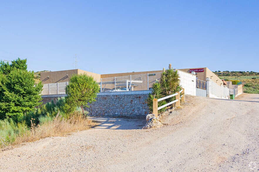 Nave en Tielmes, Madrid en venta - Foto principal - Imagen 1 de 1