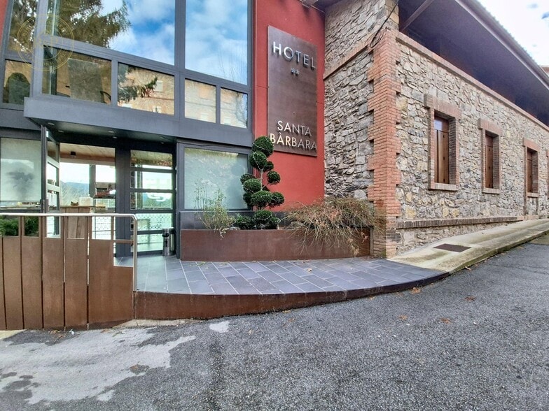 Carrer Economat, 4, Cercs, Barcelona en venta - Foto del edificio - Imagen 3 de 43