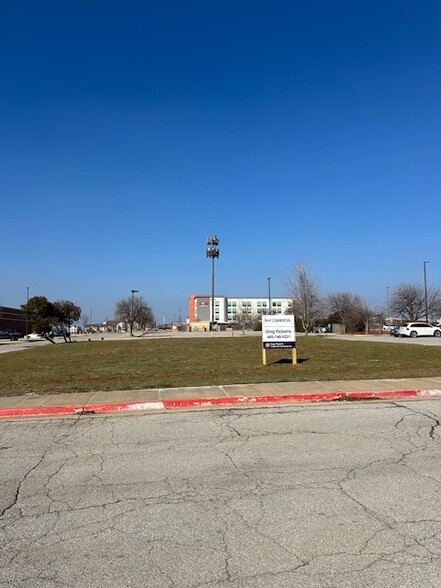 2701 W Memorial Rd, Oklahoma City, OK en venta - Foto del edificio - Imagen 1 de 6