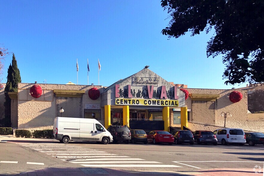 Avenida Castilla, 6, Alcalá de Henares, Madrid en venta - Foto del edificio - Imagen 3 de 4