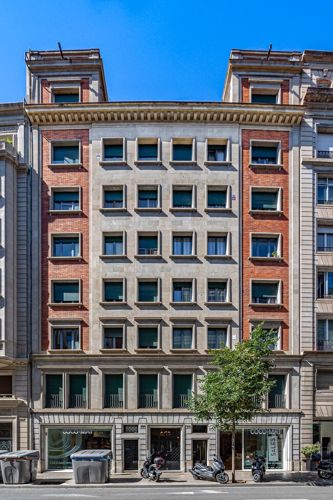 Más detalles de Carrer de Balmes, 229, Barcelona - Edificio residencial​ en venta