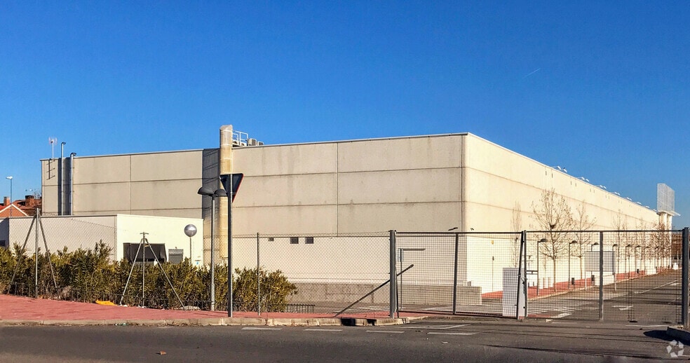 Local en Leganés, Madrid en venta - Foto del edificio - Imagen 2 de 2