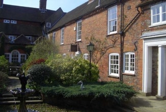 30 Shepherds Ln, Beaconsfield en alquiler Foto del edificio- Imagen 2 de 3