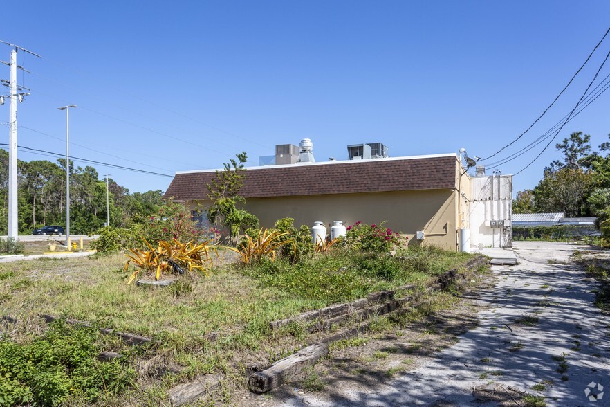 19630 S Tamiami Trl, Fort Myers, FL en venta - Foto del edificio - Imagen 3 de 3