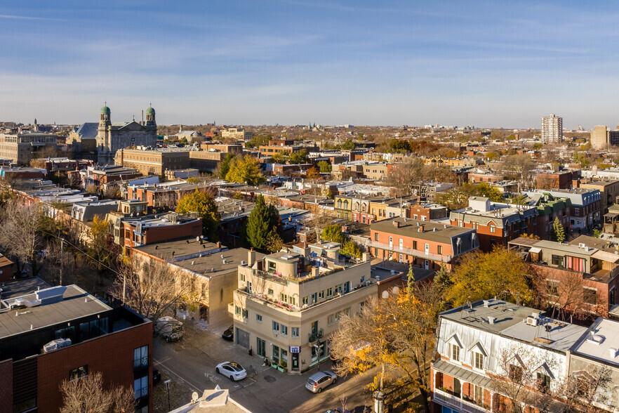 251-255 Av Duluth E, Montréal, QC en venta - Vista aérea - Imagen 2 de 6