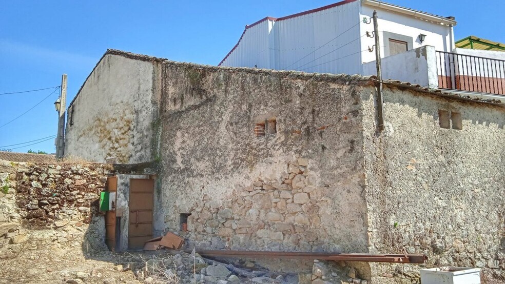 Terreno en Montánchez en venta - Foto del edificio - Imagen 3 de 7