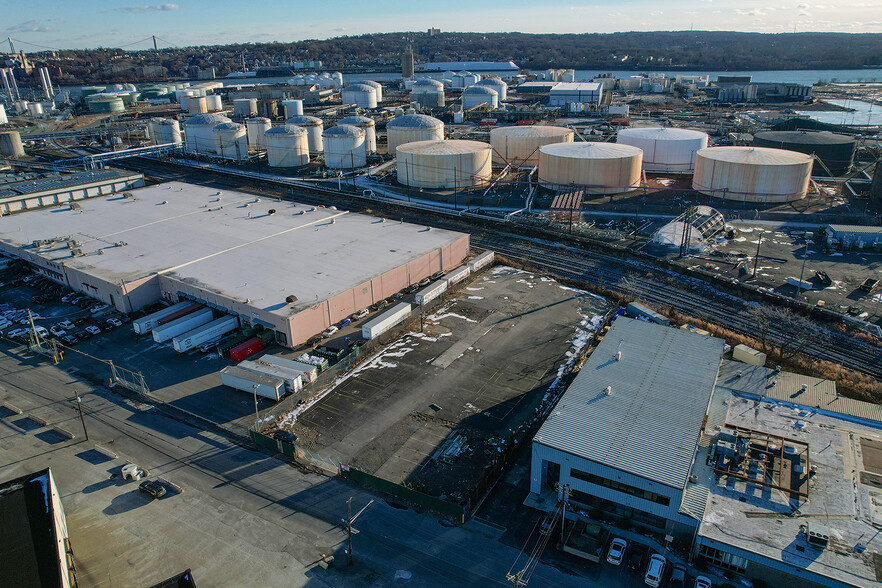 54 Hook Rd, Bayonne, NJ en alquiler - Foto del edificio - Imagen 1 de 4