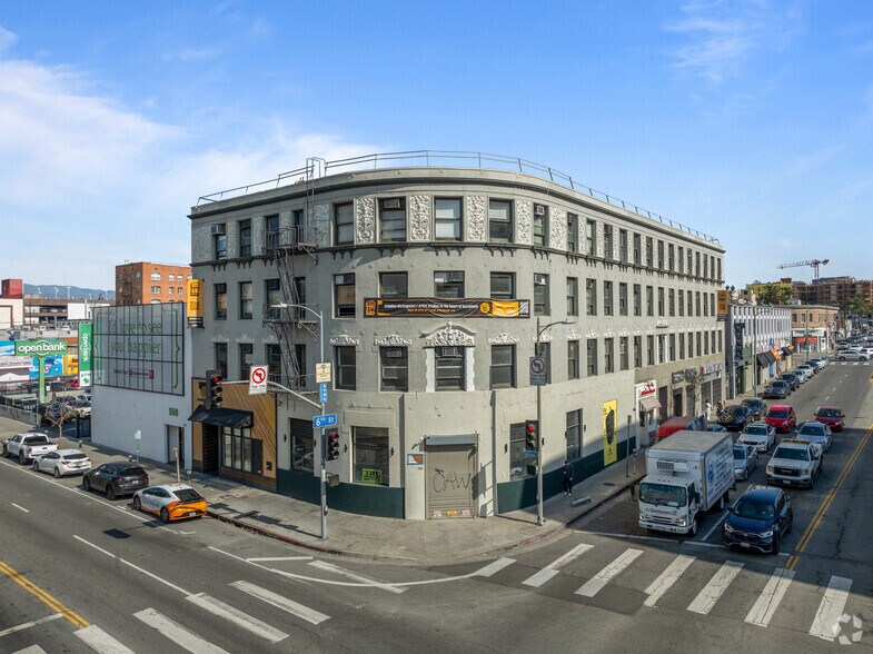 3923 W 6th St, Los Angeles, CA en alquiler - Foto del edificio - Imagen 2 de 12