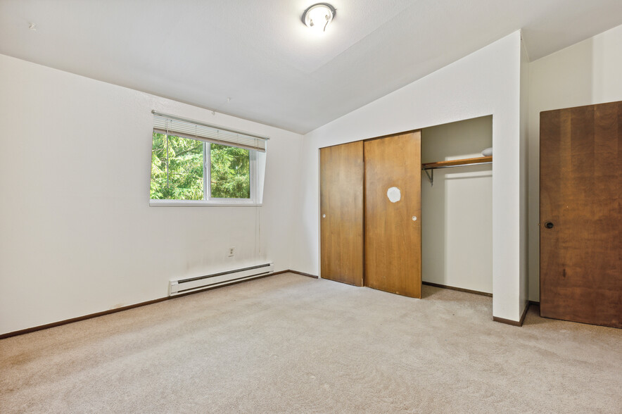 15801 4th Ave S, Burien, WA en venta - Foto del interior - Imagen 2 de 27