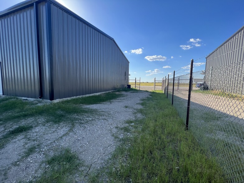 1041 Technology Way, Waxahachie, TX en alquiler - Foto del edificio - Imagen 3 de 21