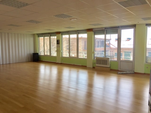 Más detalles de Paseo Álamos, 11, Miraflores de la Sierra - Oficina en venta