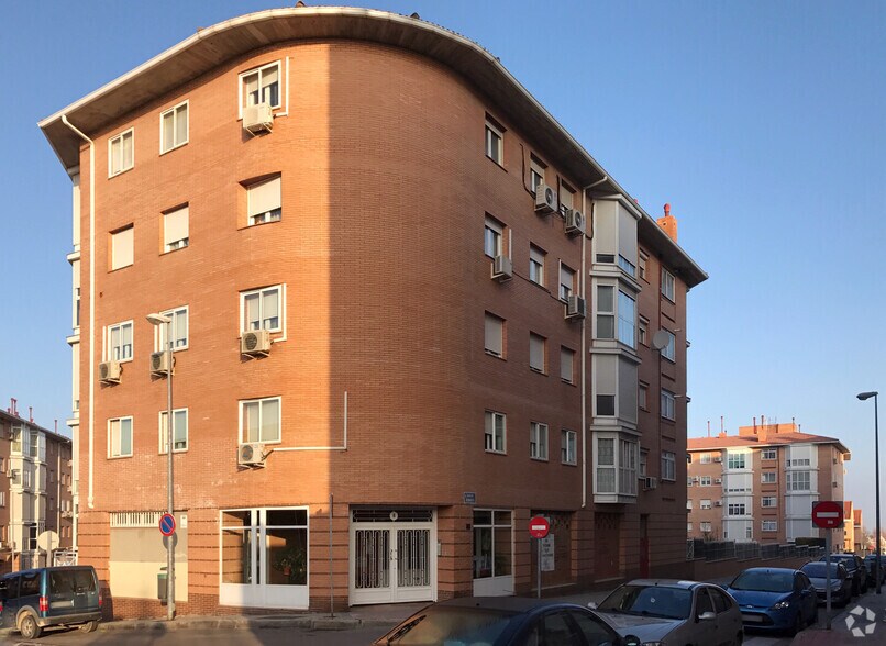 Edificio residencial en Arganda del Rey, Madrid en venta - Foto del edificio - Imagen 2 de 3