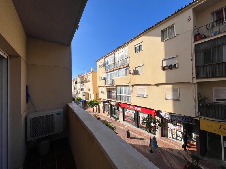 de Dolores Ibárruri 'Pasionaria, 2, Benalmádena, Málaga en venta - Foto del edificio - Imagen 1 de 29