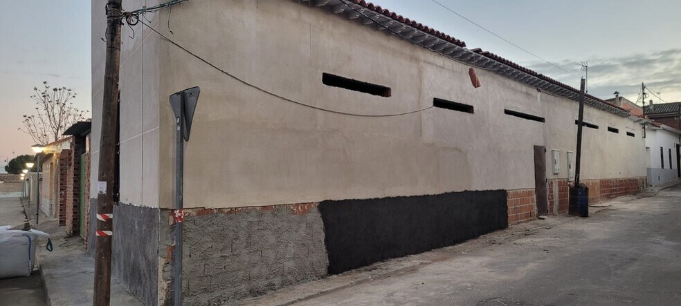 Local en Chozas de Canales, Toledo en alquiler - Foto del edificio - Imagen 2 de 4