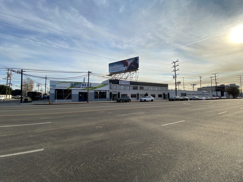 11600-11614 W Olympic Blvd, Los Angeles, CA en alquiler - Foto del edificio - Imagen 3 de 3