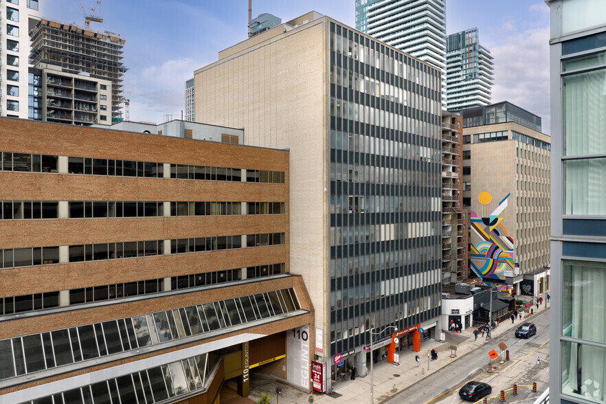 120 Eglinton Ave E, Toronto, ON en alquiler - Foto del edificio - Imagen 1 de 33