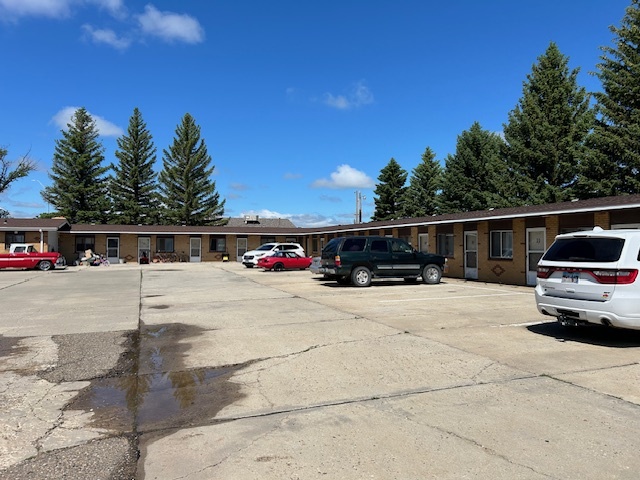 704 Highway 12 W, Bowman, ND en venta - Foto del edificio - Imagen 3 de 33