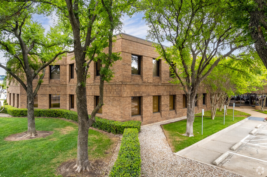 17000 Dallas Pkwy, Dallas, TX en alquiler - Foto del edificio - Imagen 1 de 15