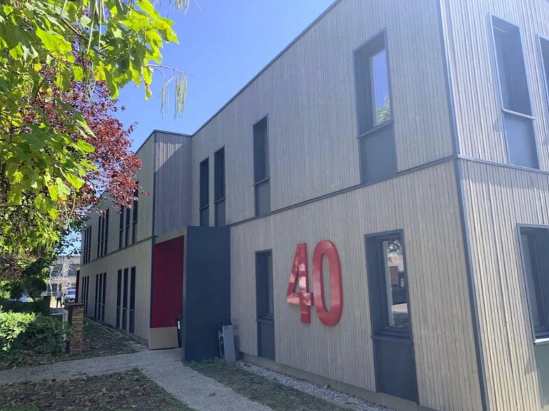33 Avenue Du Docteur Georges Lévy, Vénissieux en alquiler - Foto del edificio - Imagen 2 de 2