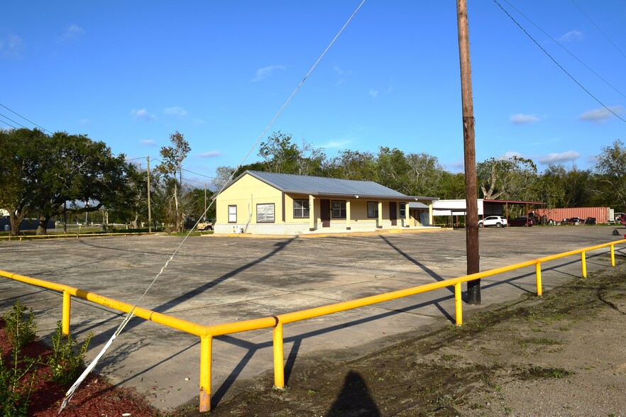 1716 N Gordon St, Alvin, TX en alquiler - Foto del edificio - Imagen 1 de 27