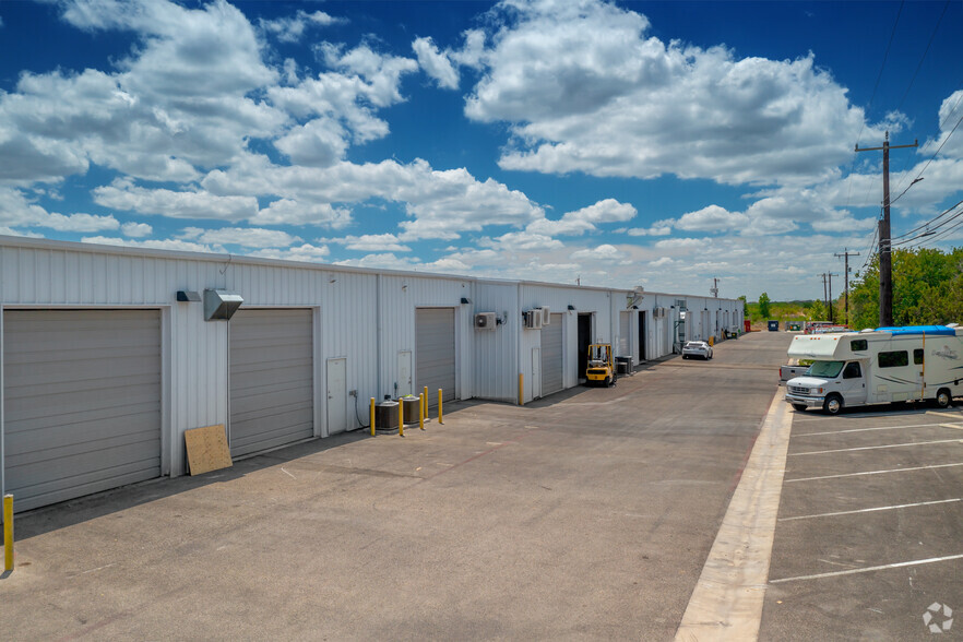 14886 Tradesman Dr, San Antonio, TX en alquiler - Foto del edificio - Imagen 3 de 7