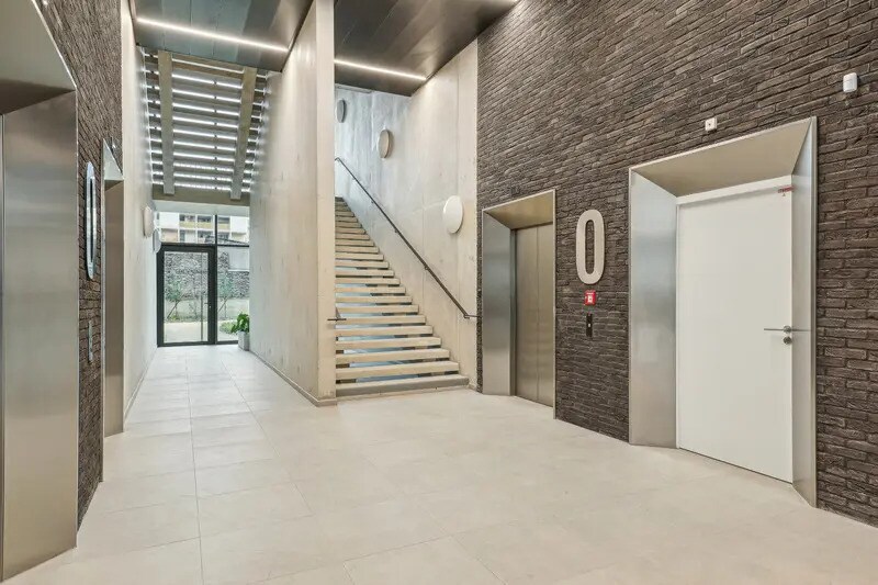 32 Rue Pierre Rigaud, Ivry-sur-Seine en venta - Vestíbulo - Imagen 3 de 10