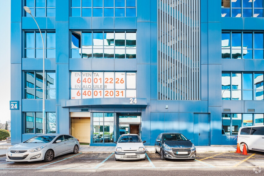 Avenida Sur Aeropuerto de Barajas, 24, Madrid, Madrid en venta - Foto del edificio - Imagen 2 de 7