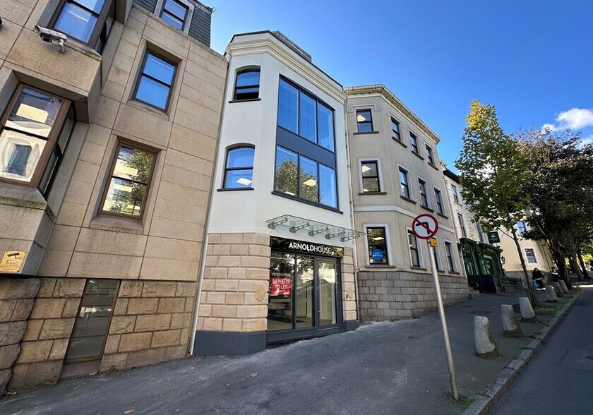 St Julian's Ave, Guernsey en alquiler - Foto del edificio - Imagen 2 de 2