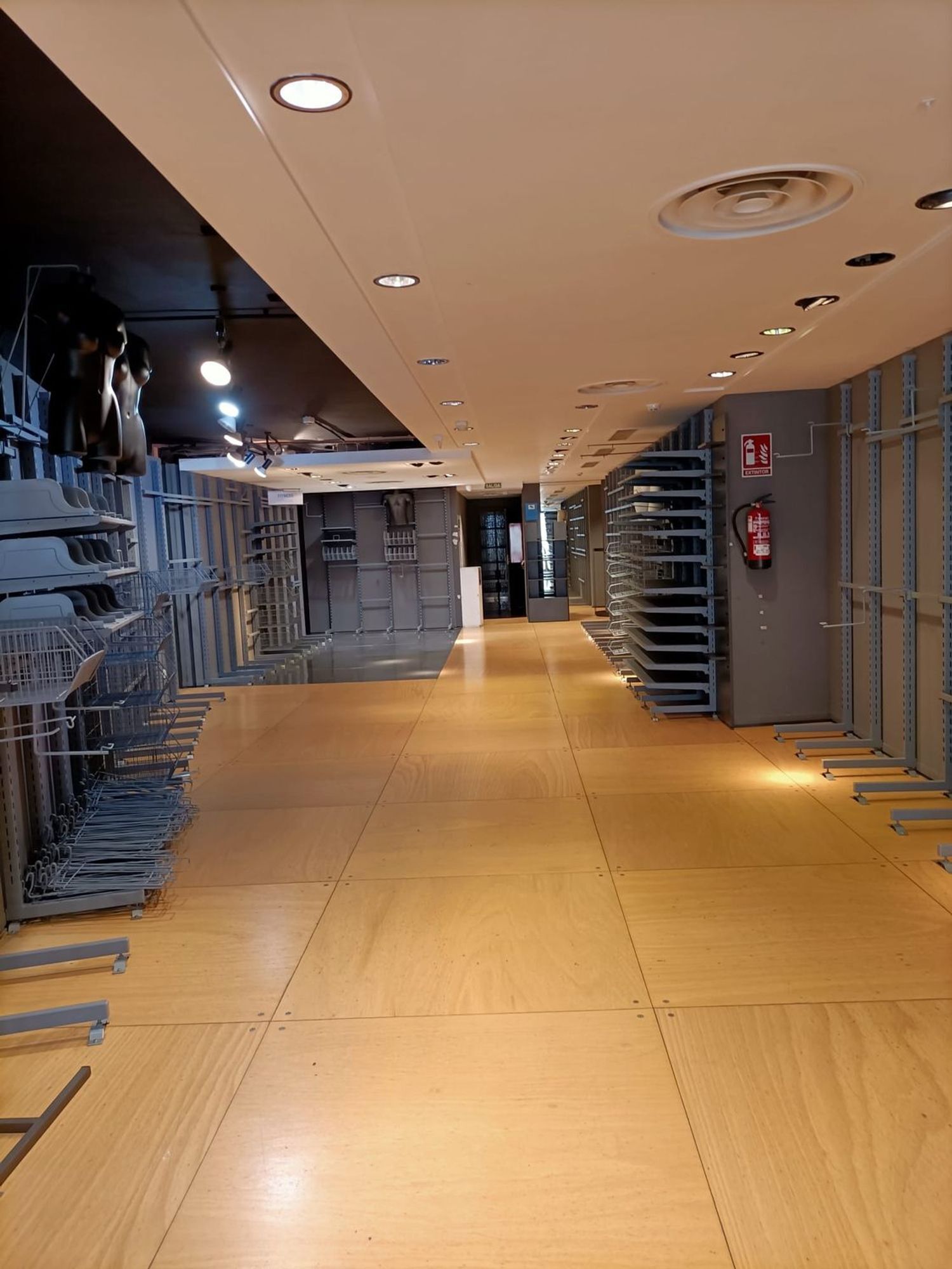 Local en Cáceres, Cáceres en venta Foto del interior- Imagen 1 de 2