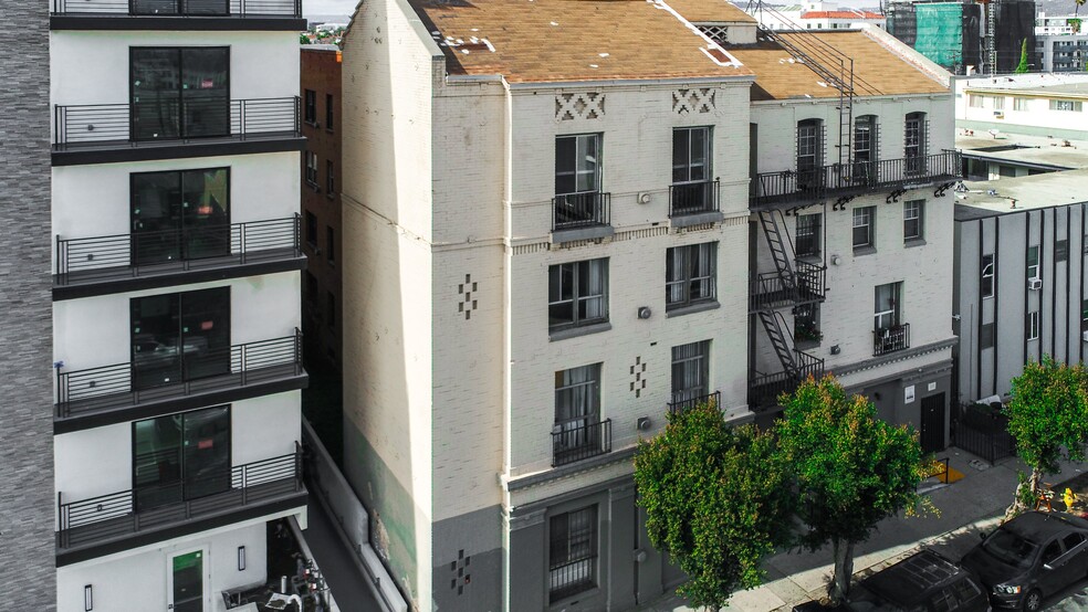 839 S St. Andrews Pl, Los Angeles, CA en venta - Foto del edificio - Imagen 3 de 6