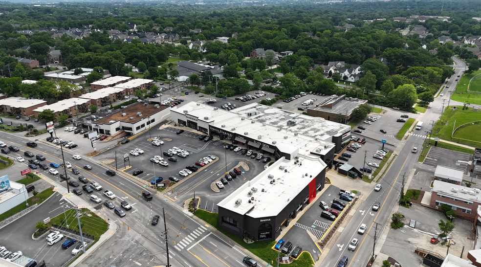 2014 Glen Echo Rd, Nashville, TN en alquiler - Foto del edificio - Imagen 2 de 11