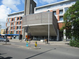 Cantilever Court - Inmueble