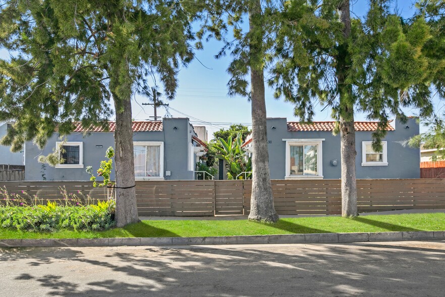 2531 Hillcrest Dr, Los Angeles, CA en venta - Foto del edificio - Imagen 1 de 8