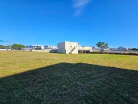 79th St Vacant Lot - Inmueble