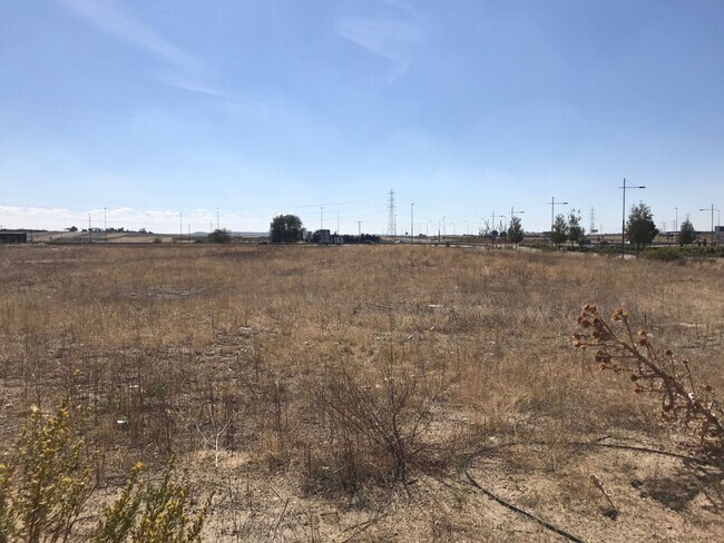 Más detalles de Calle de los Ilustradores, 14, Pinto - Terreno en venta