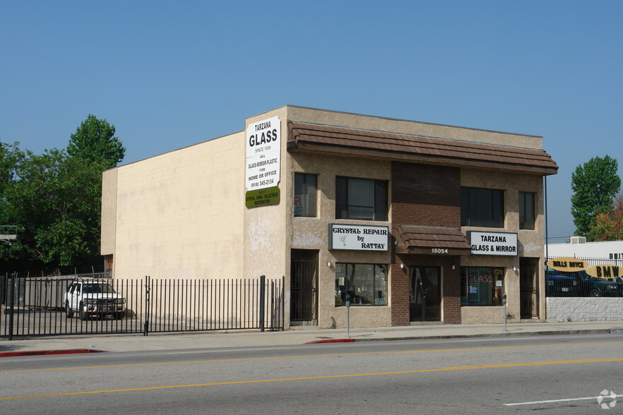 18054 Ventura Blvd, Tarzana, CA en alquiler - Foto del edificio - Imagen 2 de 11