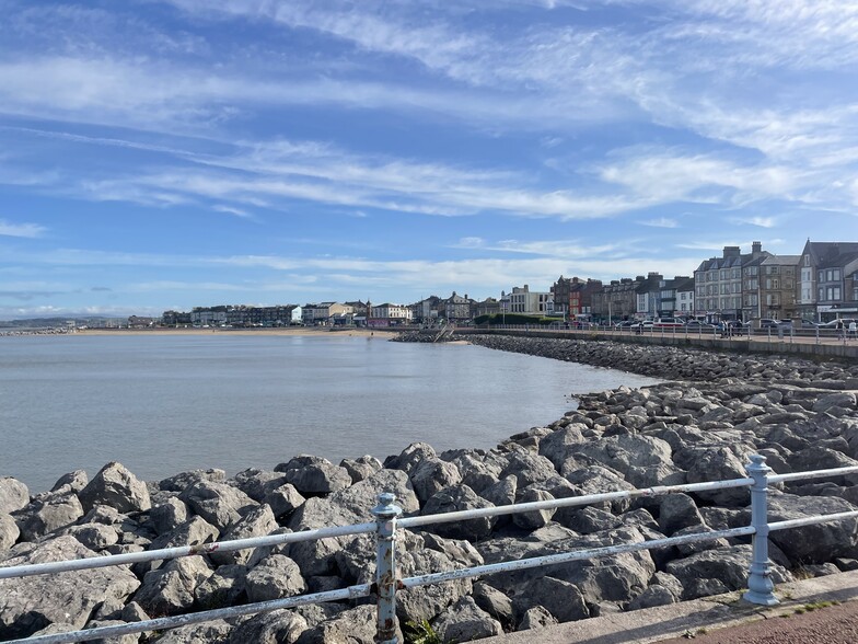 327 Marine Road Central, Morecambe en venta - Foto del edificio - Imagen 2 de 12