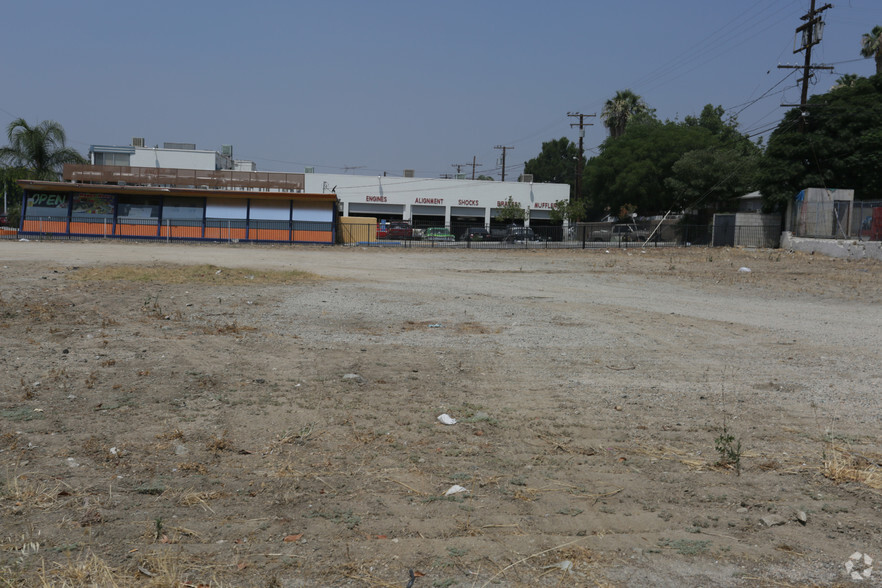 Highland Ave. & Sierra Way, San Bernardino, CA en venta - Foto del edificio - Imagen 1 de 3