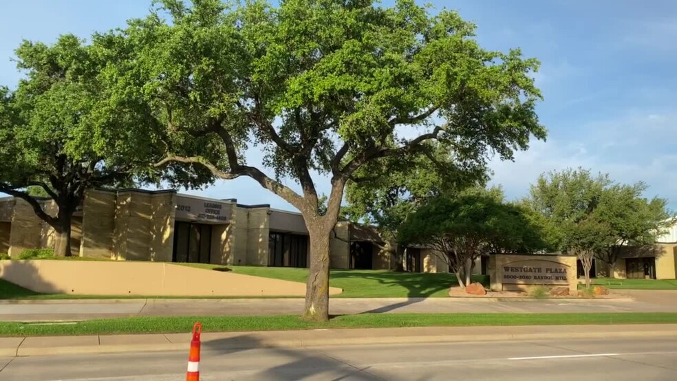 2000 E Randol Mill Rd, Arlington, TX en alquiler - Vídeo de anuncio comercial - Imagen 2 de 45