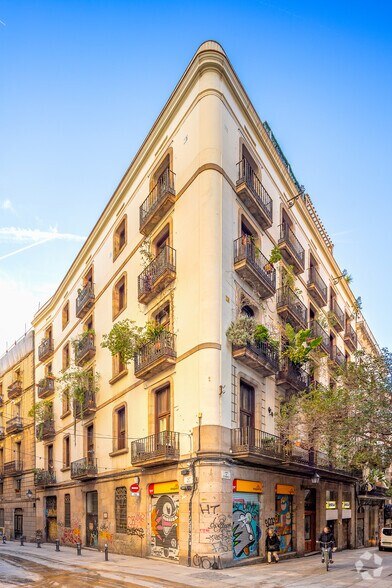 Edificio residencial en Barcelona, Barcelona en venta - Foto principal - Imagen 1 de 1