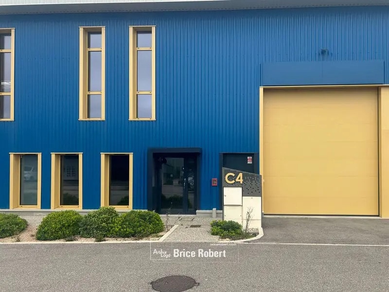 Oficina en Saint-Bonnet-de-Mure en alquiler Foto del edificio- Imagen 1 de 8