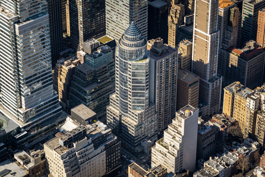 750 Lexington Ave, New York, NY en alquiler - Foto del edificio - Imagen 1 de 7