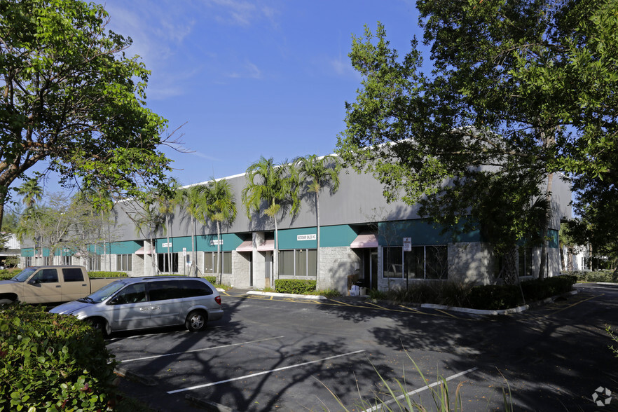 10821-10869 NW 50th St, Sunrise, FL en alquiler - Foto principal - Imagen 2 de 16