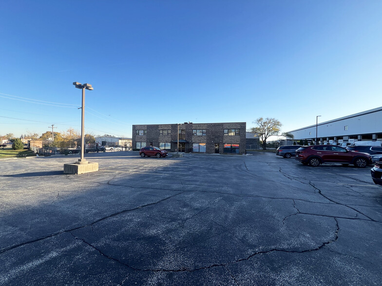 329-335 Irving Park Rd, Roselle, IL en venta - Foto del edificio - Imagen 2 de 15