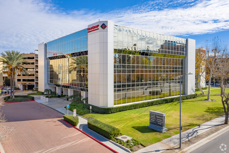 6200 Canoga Ave, Woodland Hills, CA en alquiler - Foto del edificio - Imagen 2 de 26