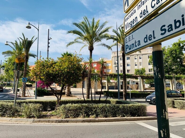Local en El Ejido, Almería en alquiler - Foto del edificio - Imagen 3 de 24